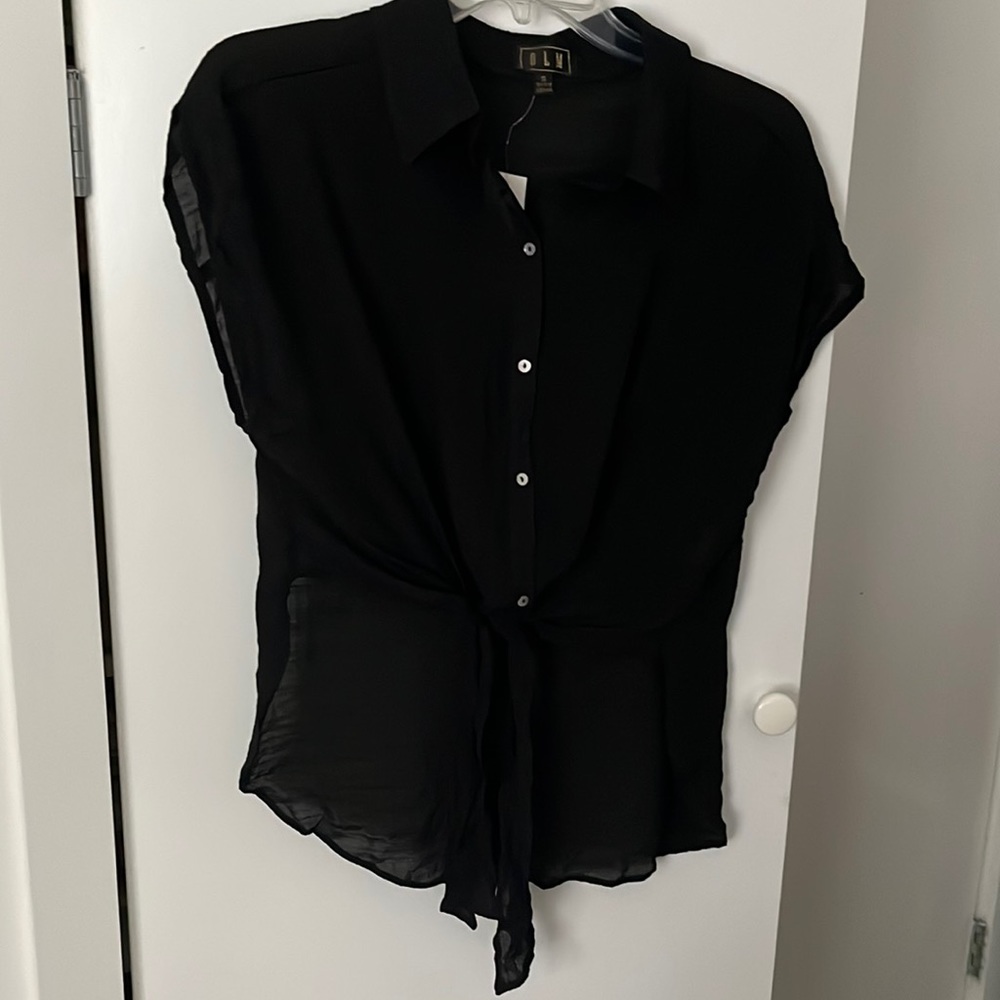 NWT Francesca’s Hi Low Tie Front Top